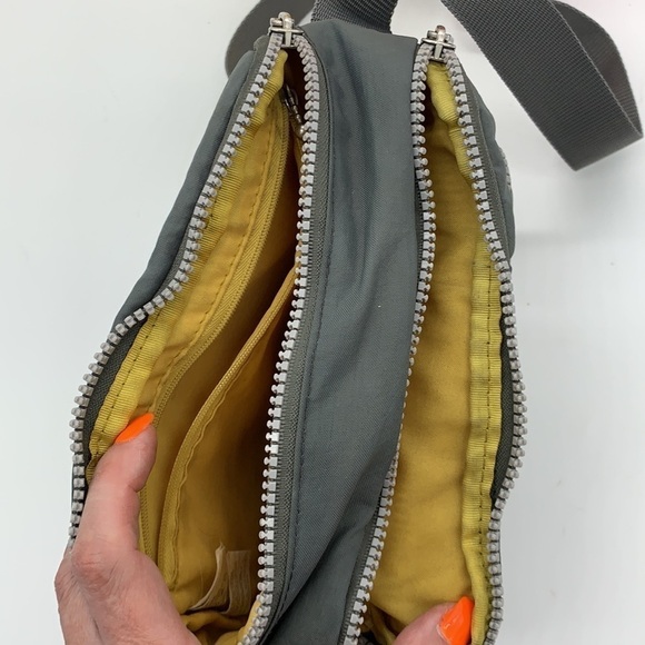 Baggallini Gray Small nylon crossbody. NYB1729 - Picture 5 of 9